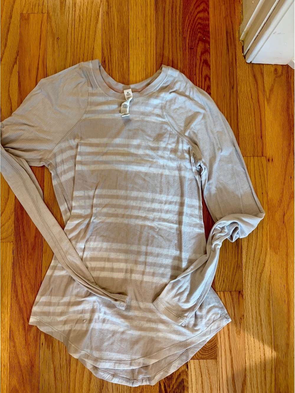 Lululemon Long Sleeve Run Swiftly Crew Top Heathered Light Pink Size 4